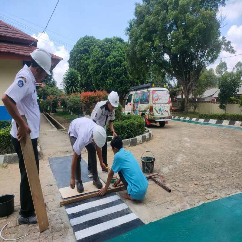  Implementasi Jalur Safety di SMKN 1 KEBUN TEBU